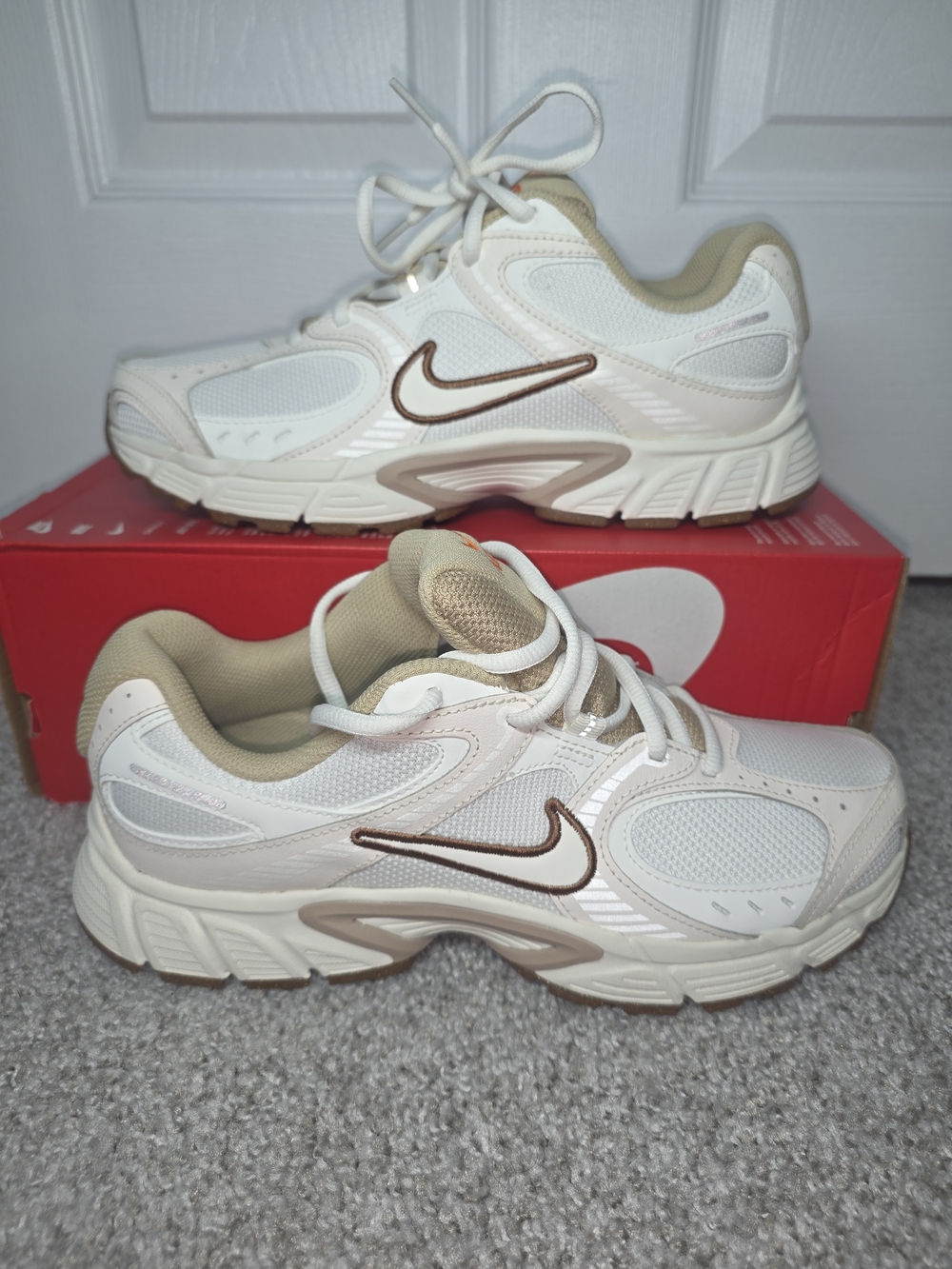 Nike V5 IR7541-121 Men's Low Top Lace Up Athletic Sneaker White/Beige/Orange